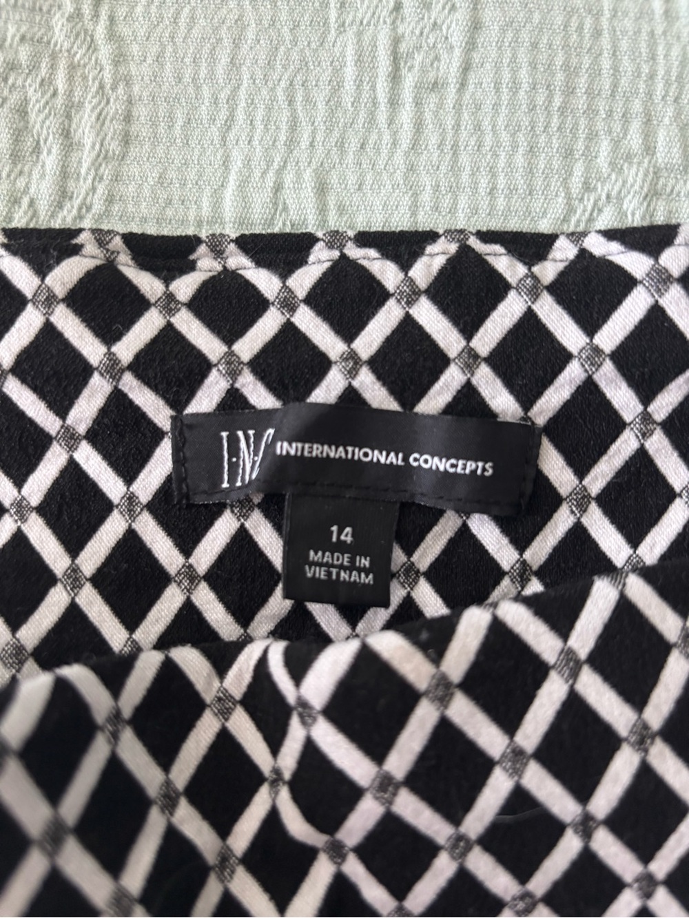 INC International Concepts Black & White Lattice Print Bermuda Shorts - Picture 3 of 5